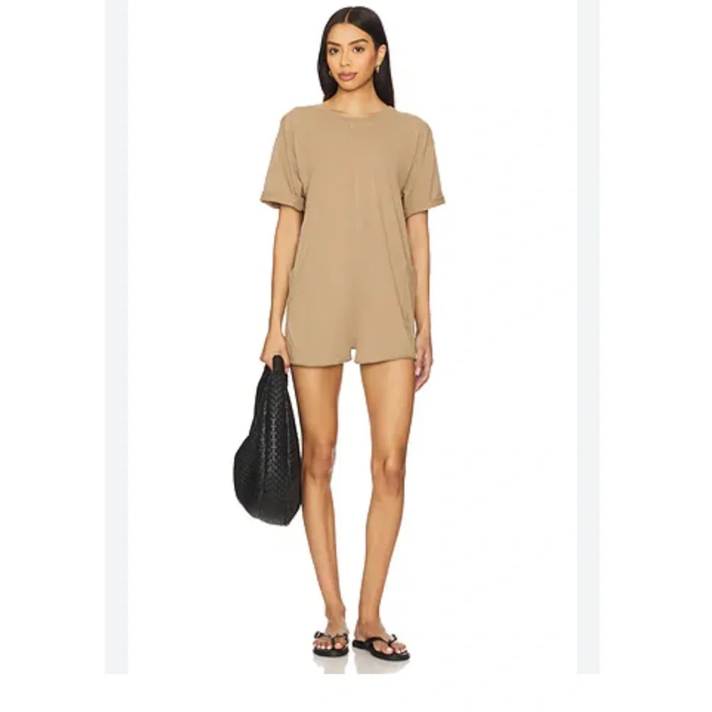 FREE PEOPLE MOVEMENT HOT SHOT TEE ROMPER- Mocha Latte/ Tan Reversible NWT LARGE - Picture 2 of 15